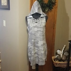 MAURICES HOODED FLEECE DRESS  M NWOT